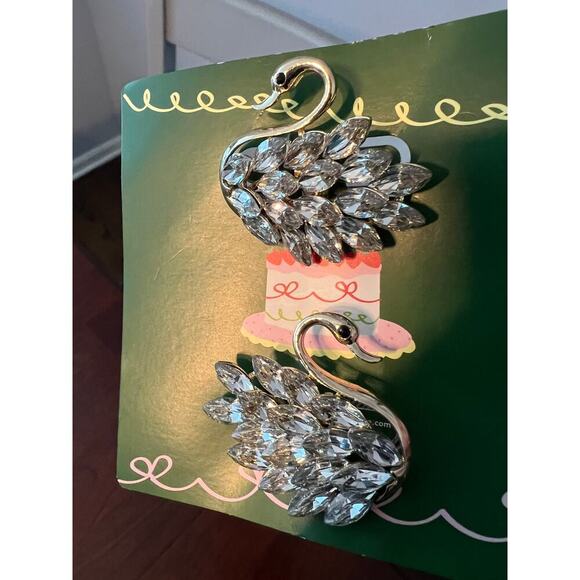 🍭6/$30 New Rainbow Unicorn Birthday Surprise Jewel Studded Swan Shoelace Charms - Picture 3 of 3